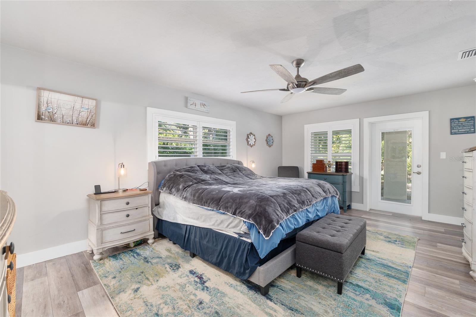 Image 37 of 97 For 2041 5th Street