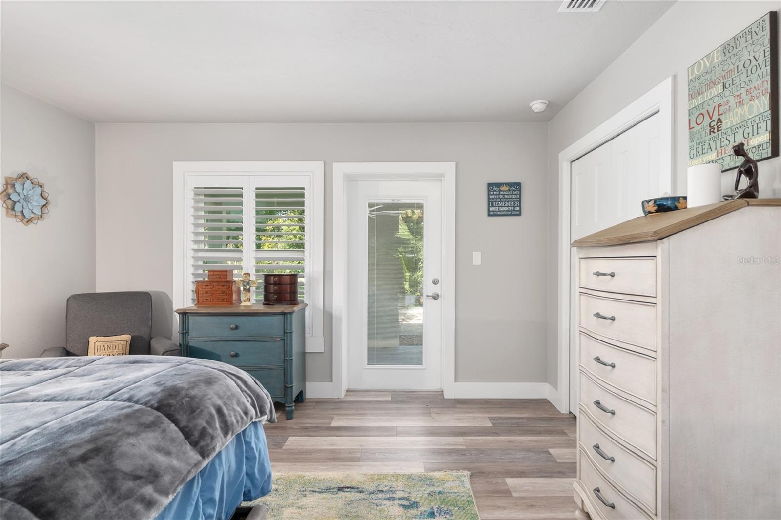 Image 39 of 97 For 2041 5th Street