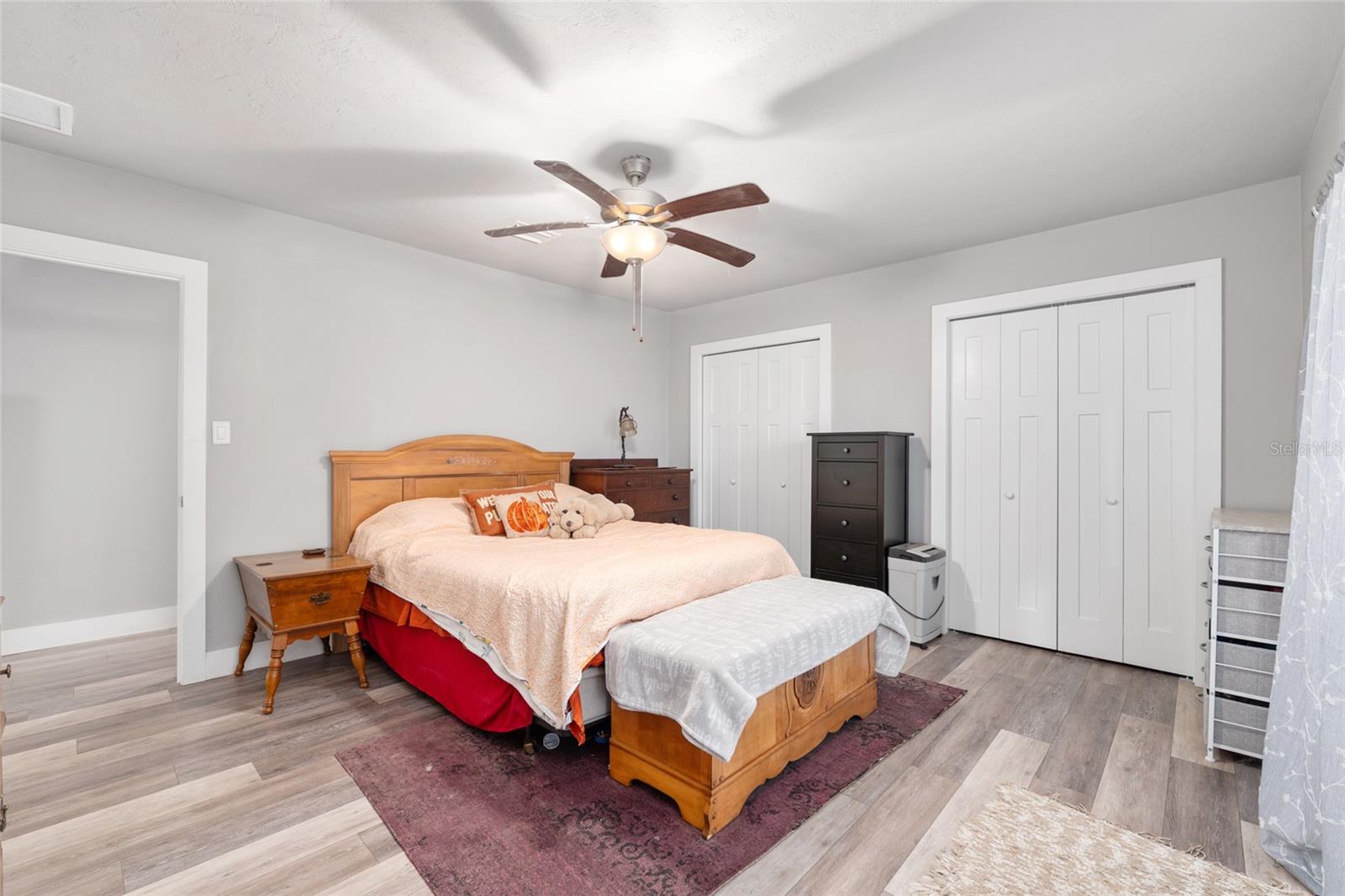 Image 46 of 97 For 2041 5th Street