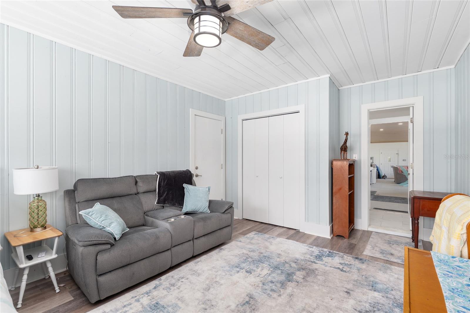 Image 64 of 97 For 2041 5th Street