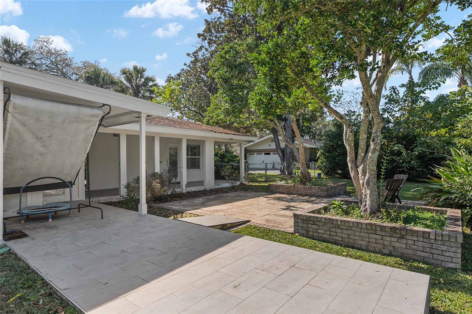 Image 69 of 97 For 2041 5th Street