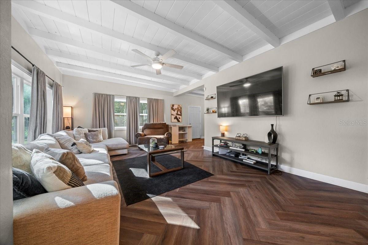 Image 2 of 49 For 2200 11th Court