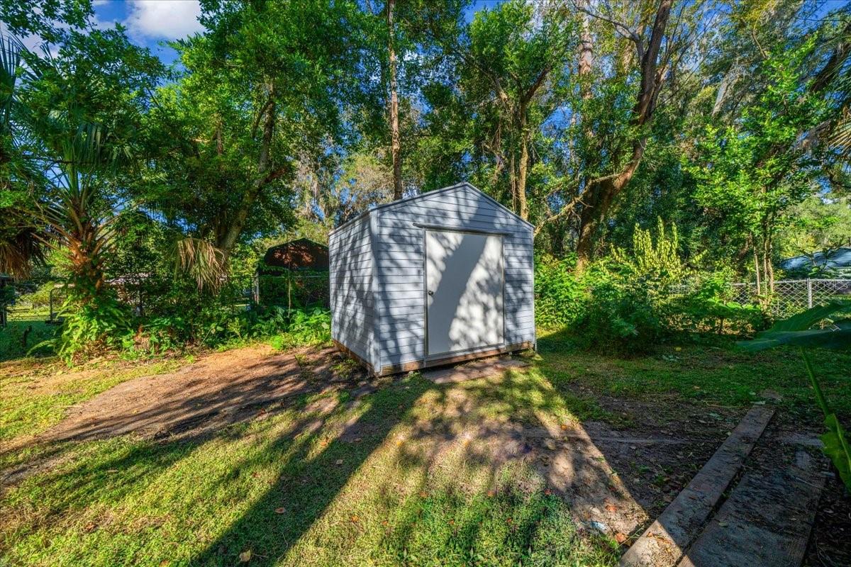 Image 36 of 49 For 2200 11th Court