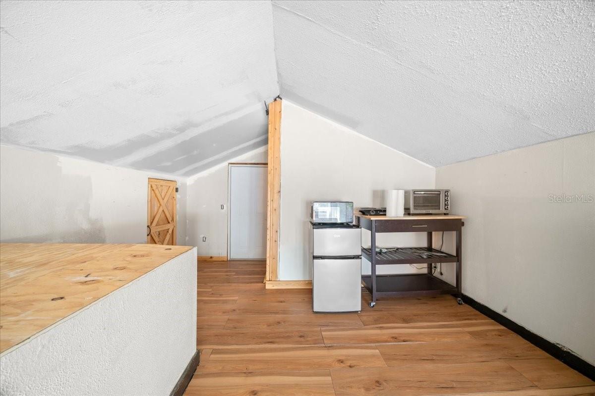 Image 44 of 49 For 2200 11th Court