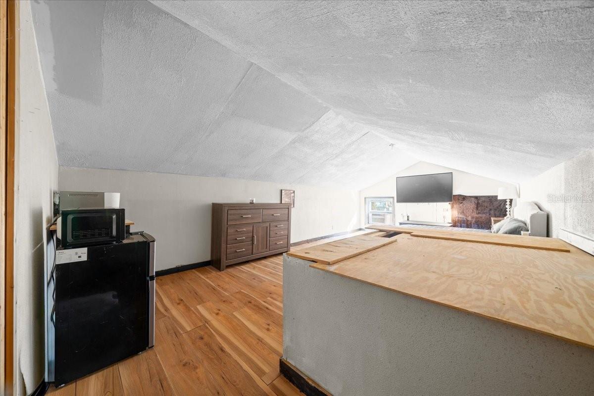 Image 46 of 49 For 2200 11th Court