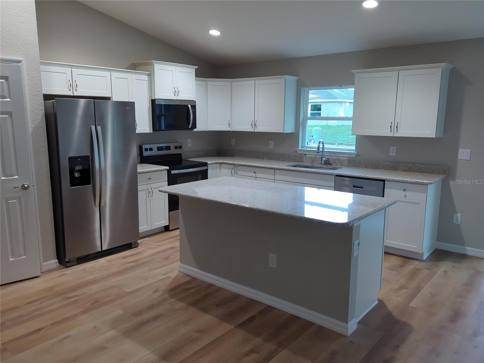 Image 3 of 20 For 13749 103rd Street