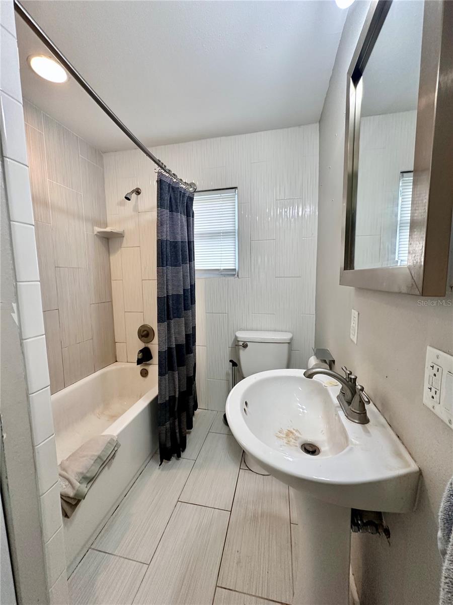 Image 12 of 17 For 1515 55th Street