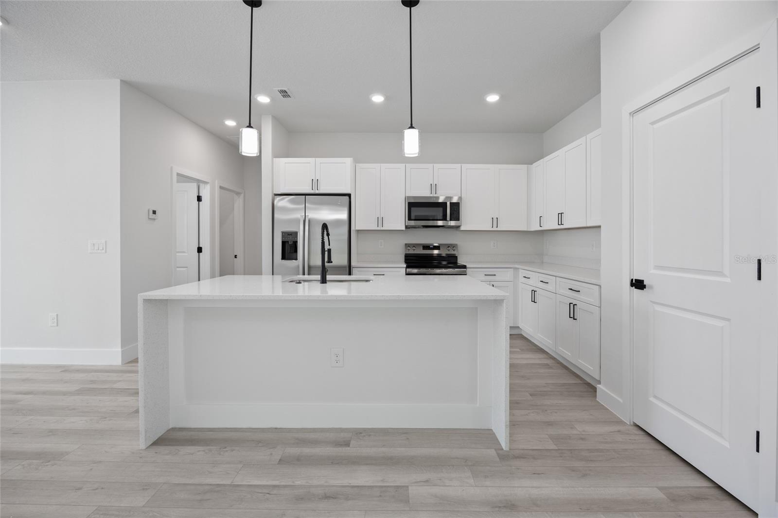 Image 11 of 40 For 9286 Alpinia Drive