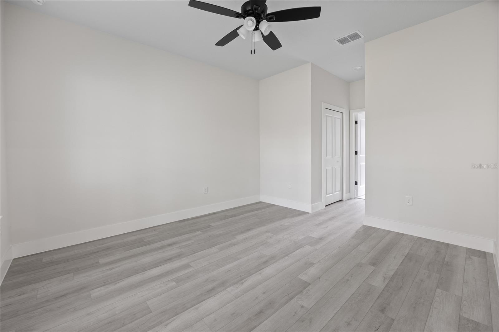 Image 23 of 40 For 9286 Alpinia Drive