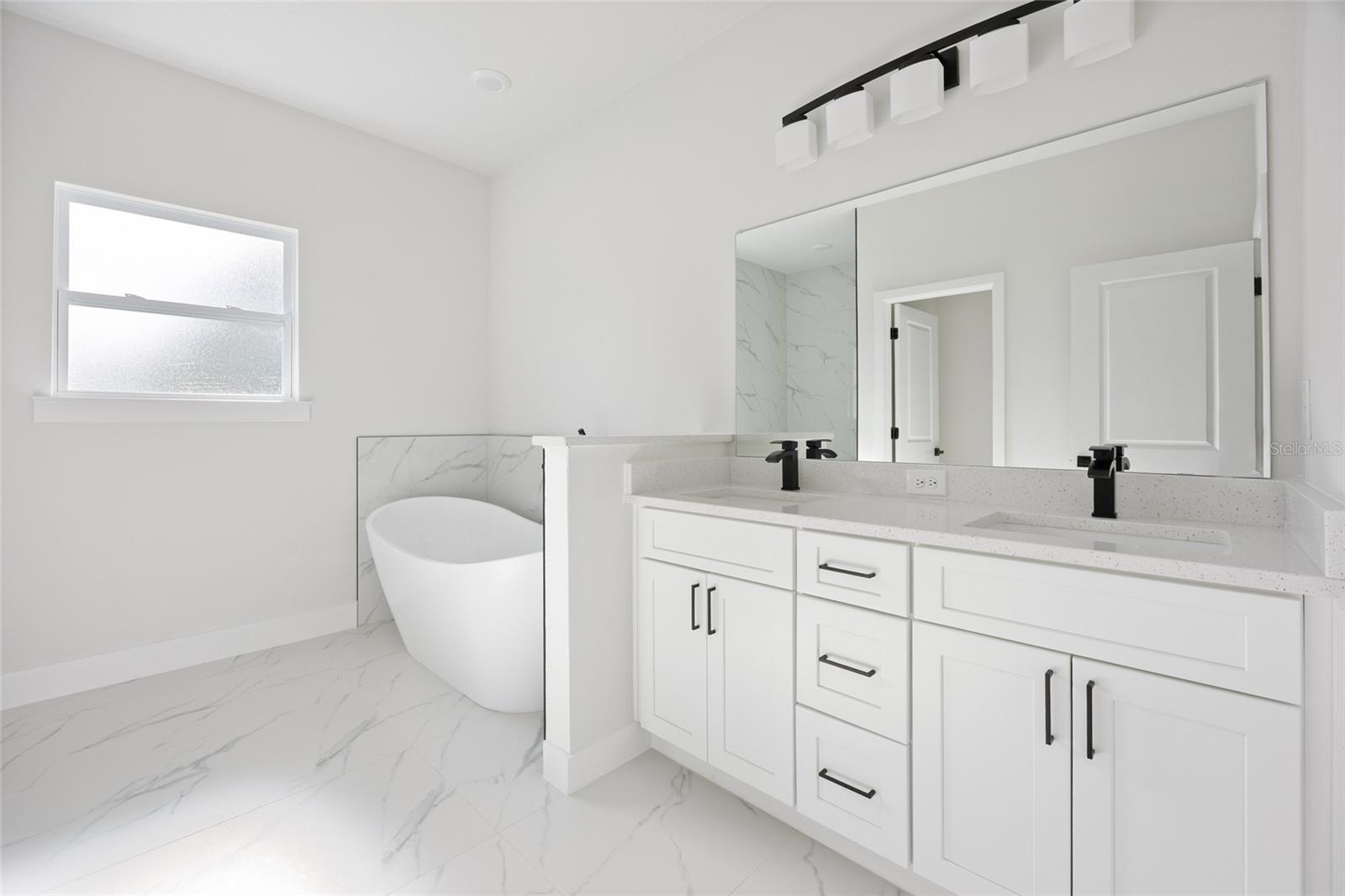 Image 25 of 40 For 9286 Alpinia Drive