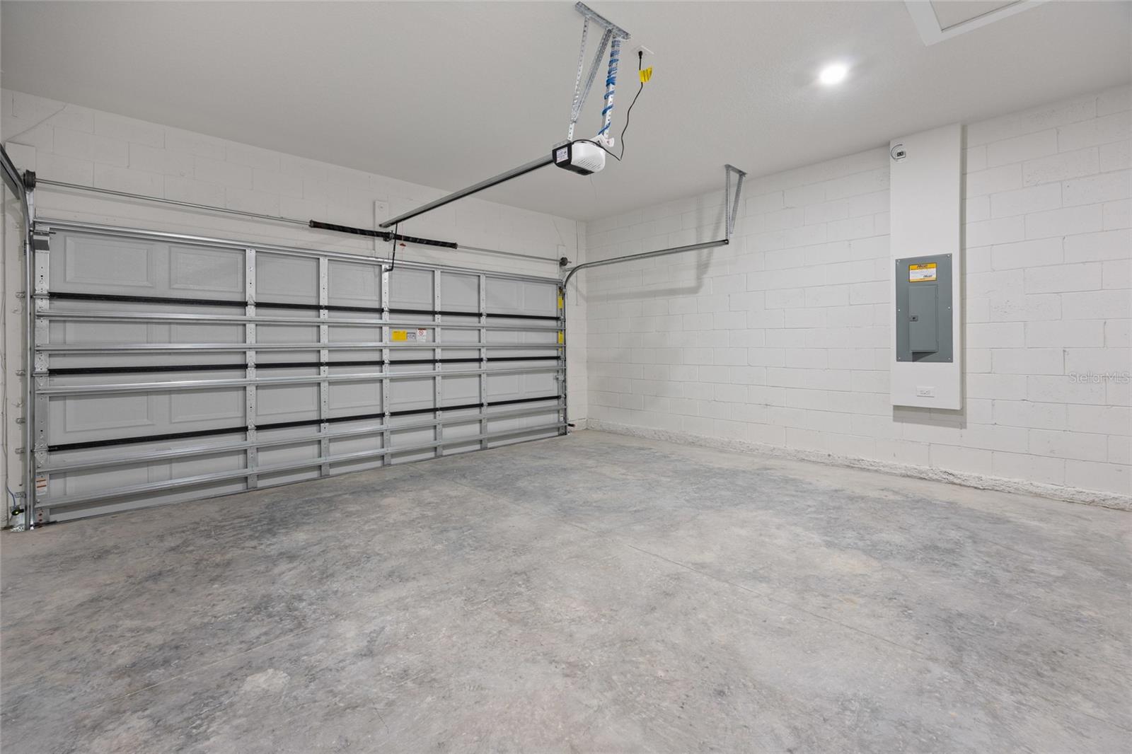 Image 28 of 40 For 9286 Alpinia Drive