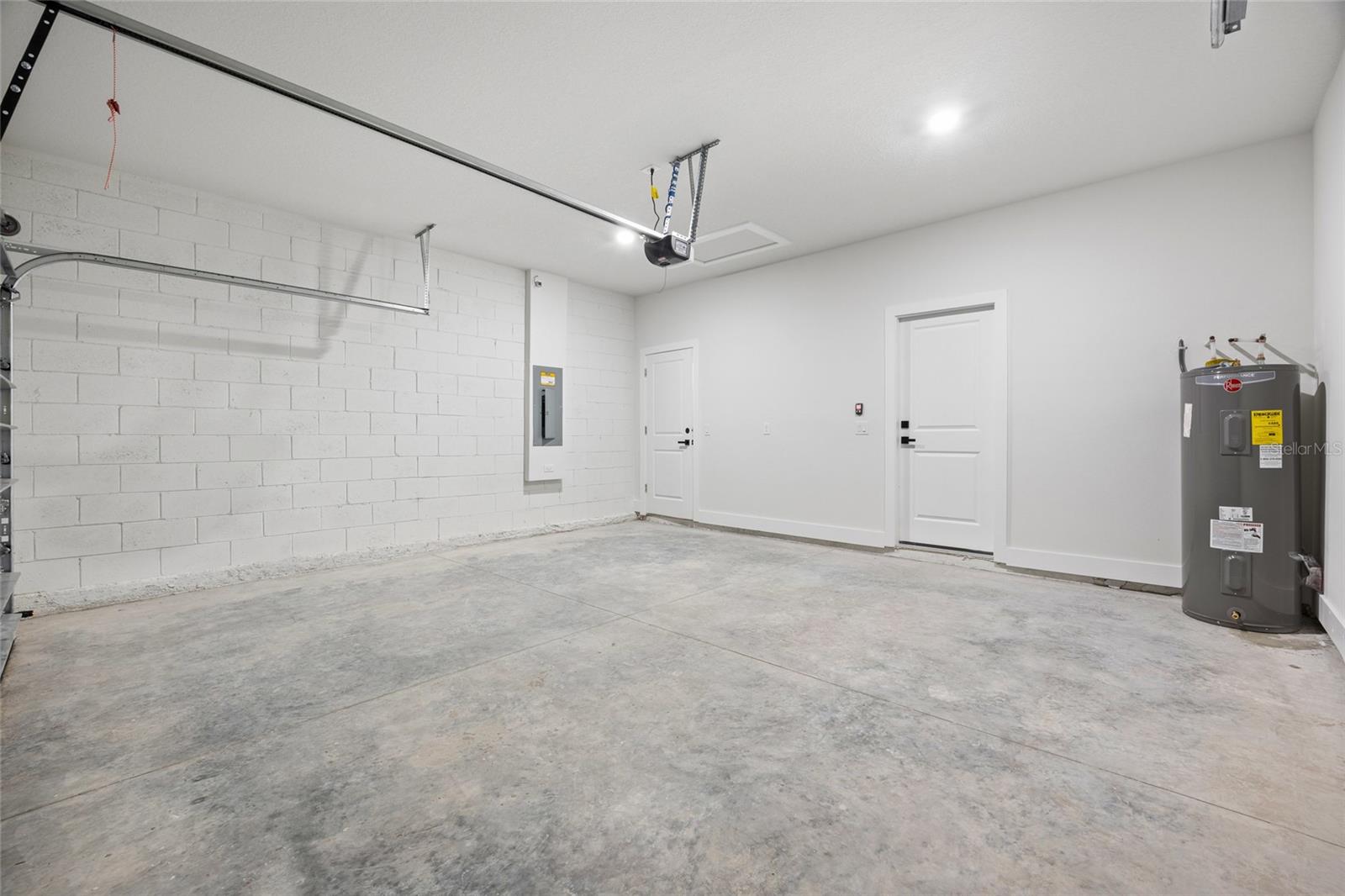 Image 29 of 40 For 9286 Alpinia Drive