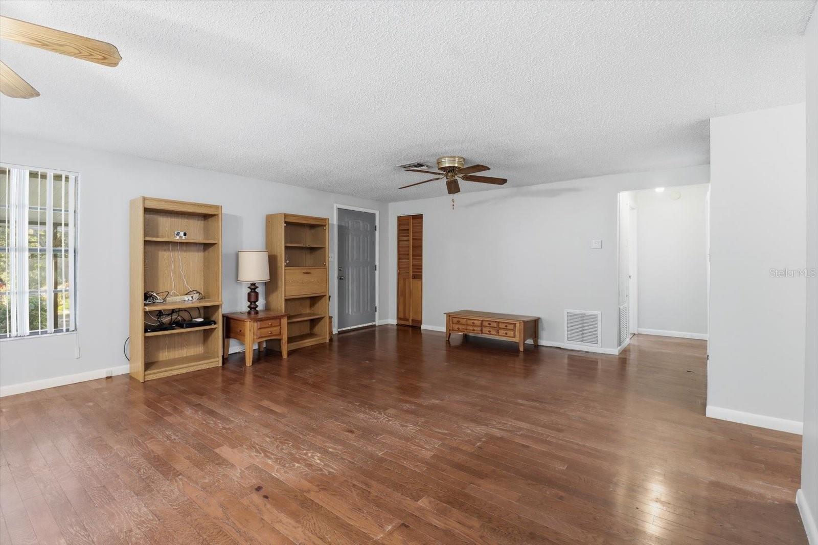 Image 16 of 41 For 9447 140th Place