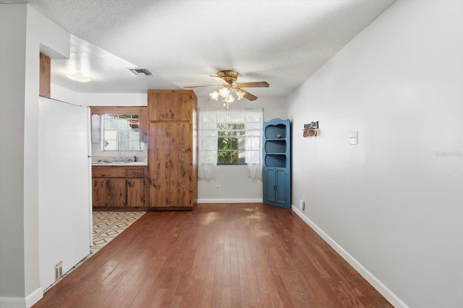 Image 22 of 41 For 9447 140th Place