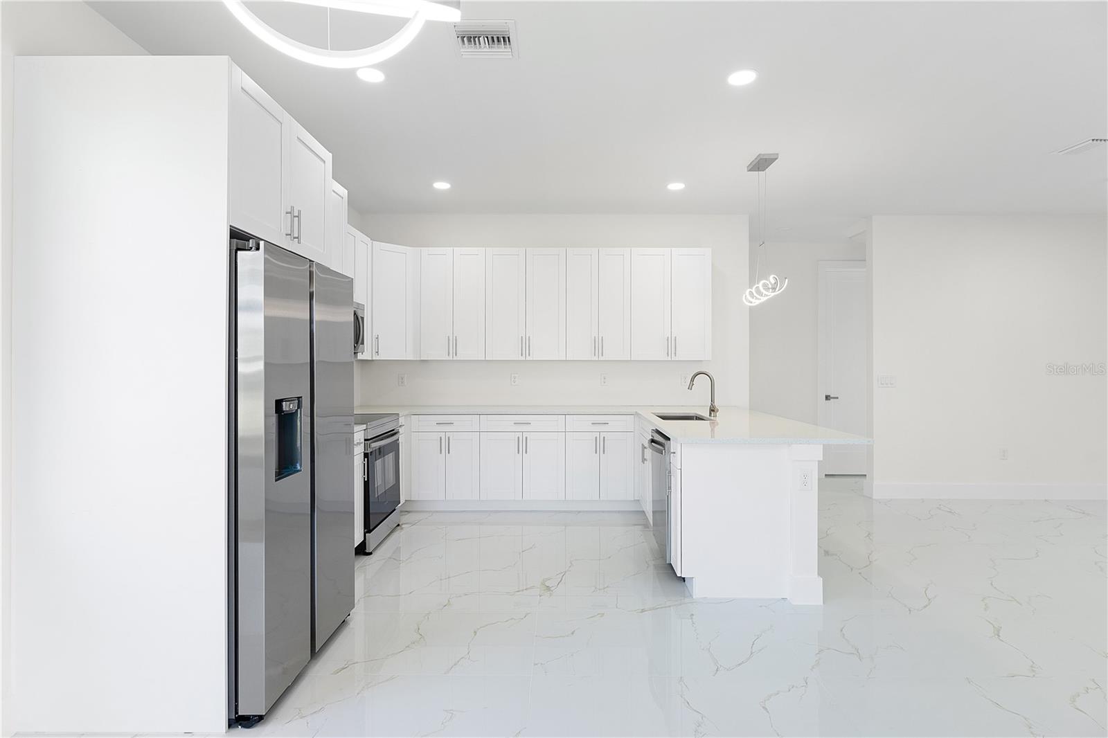 Image 17 of 20 For 1180 Vernon Avenue