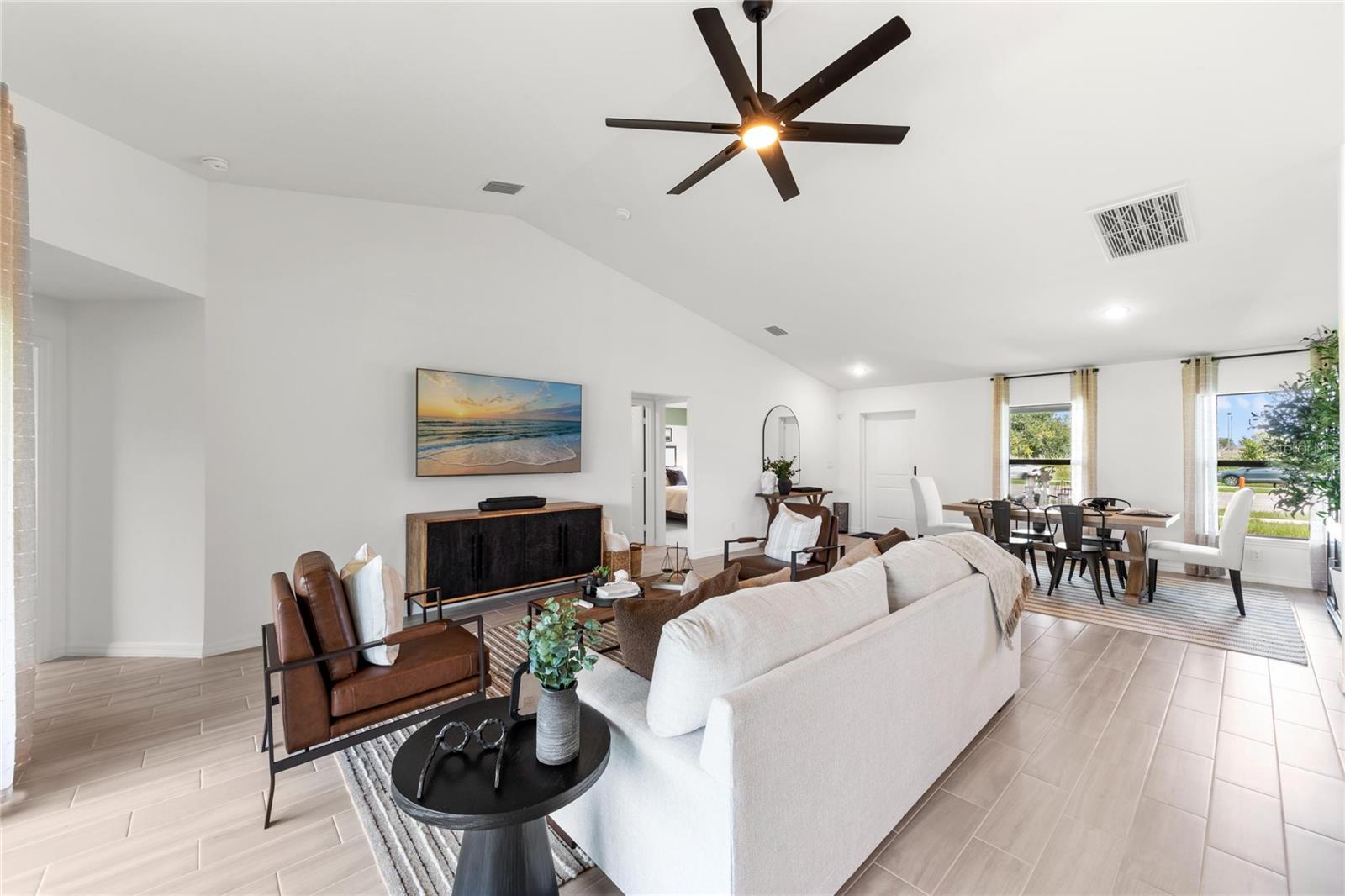 Listing photo id 13 for 2277 Swanson Drive