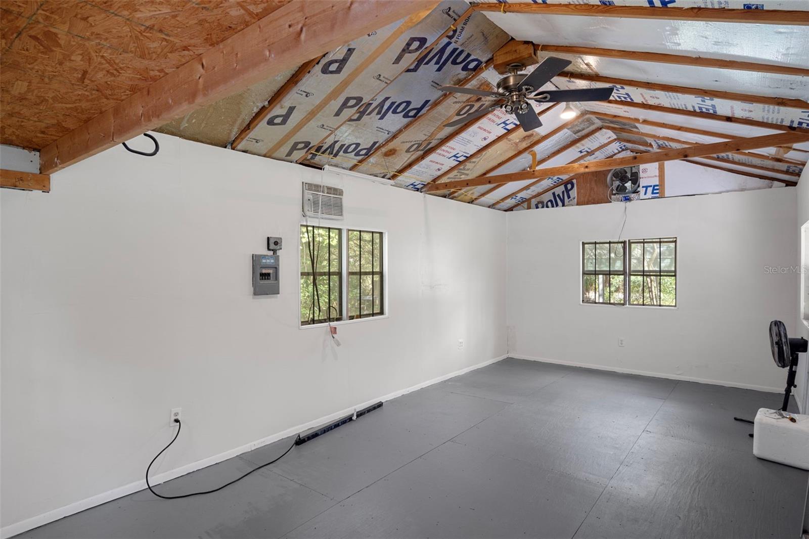 Listing photo id 16 for 6176 Hancock Road