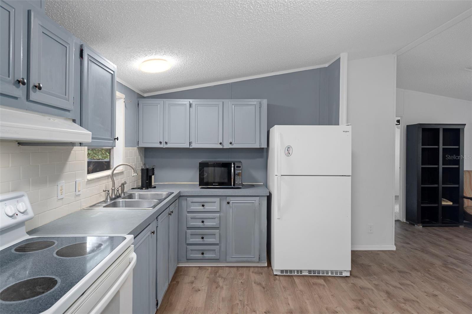 Listing photo id 6 for 6176 Hancock Road