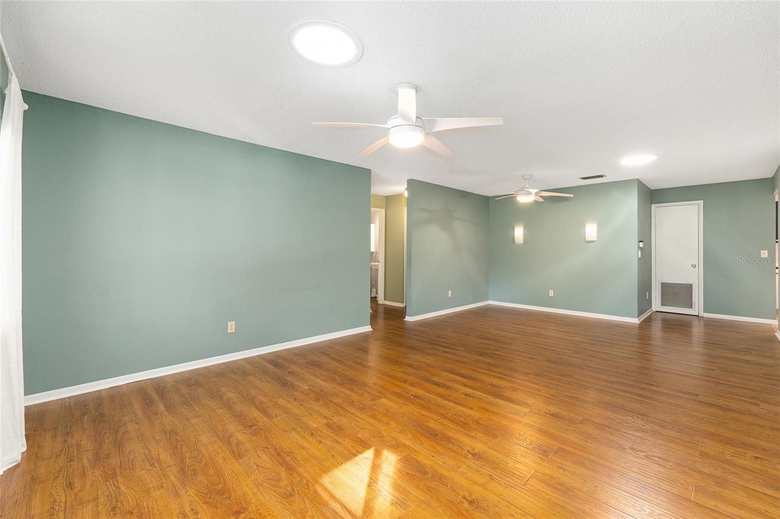 Image 10 of 39 For 8655 98th Street Road G