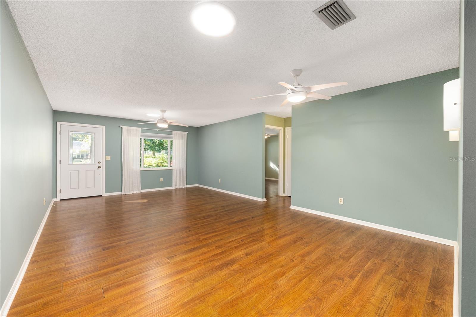 Image 15 of 39 For 8655 98th Street Road G