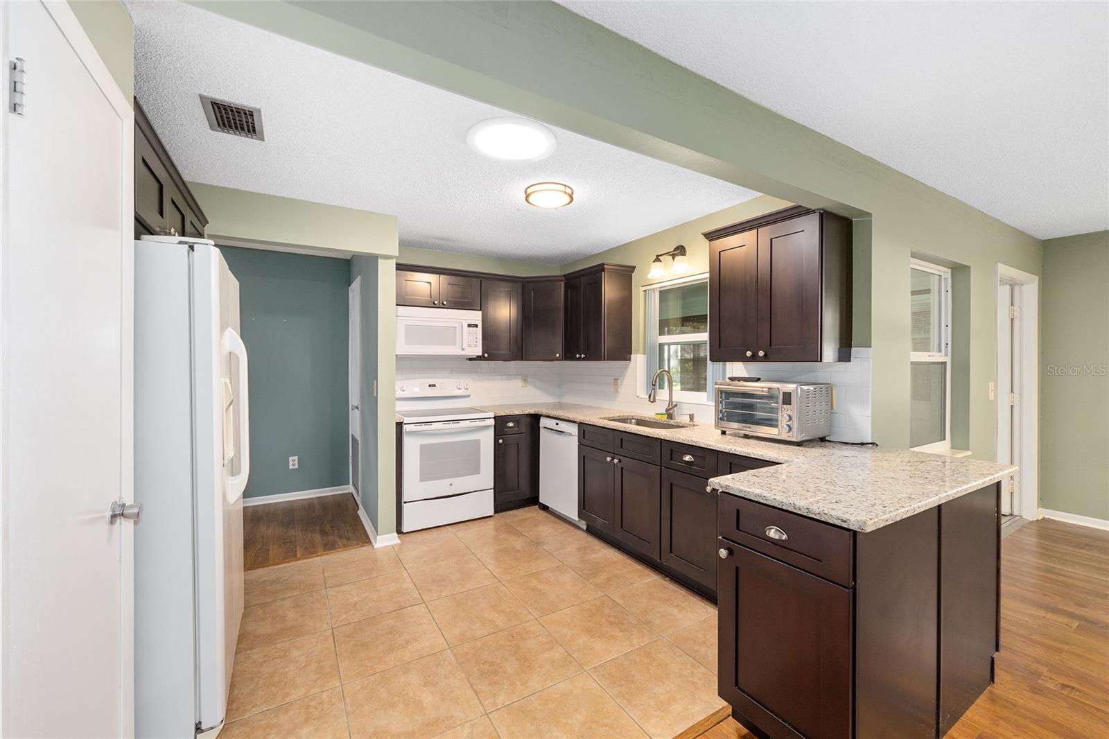 Image 26 of 39 For 8655 98th Street Road G