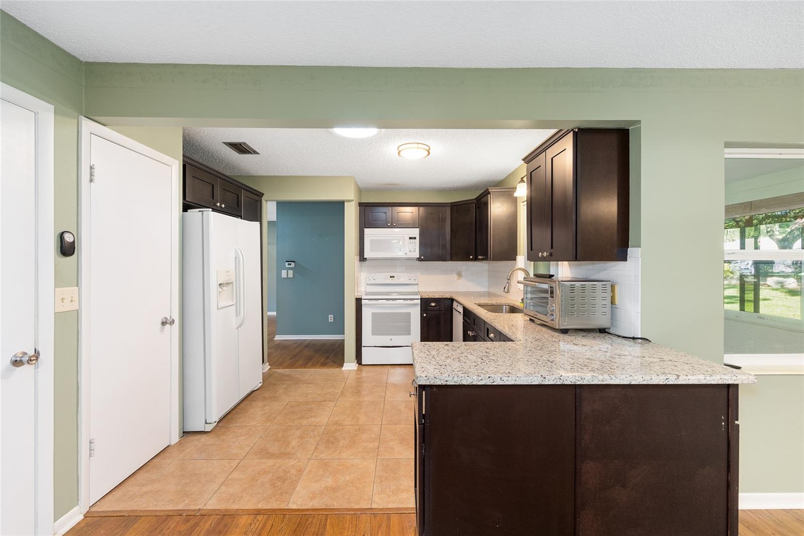 Image 27 of 39 For 8655 98th Street Road G