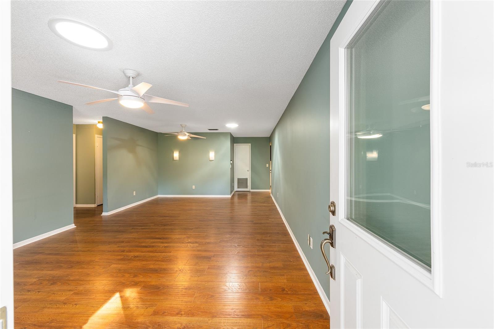 Image 8 of 39 For 8655 98th Street Road G