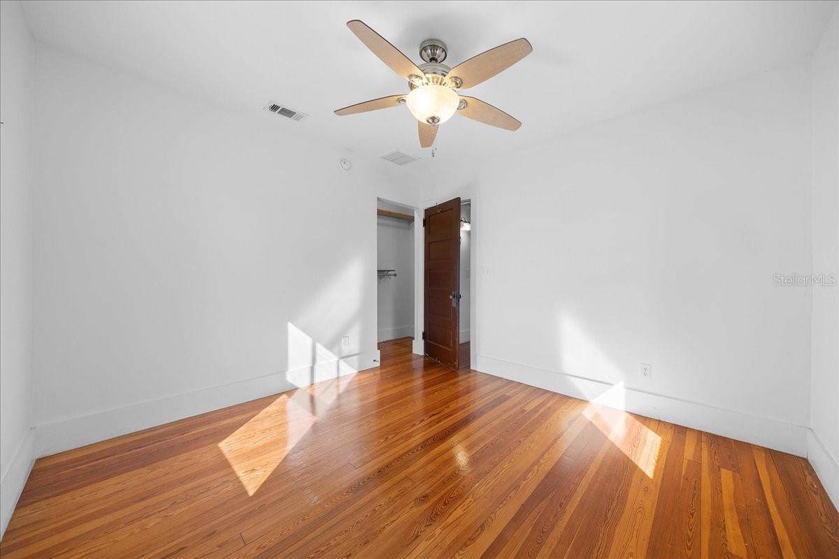 Image 22 of 44 For 722 10th Street