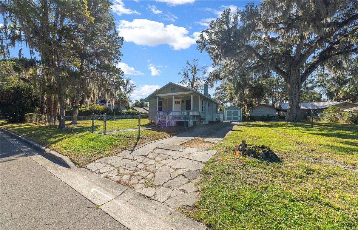 Image 32 of 44 For 722 10th Street