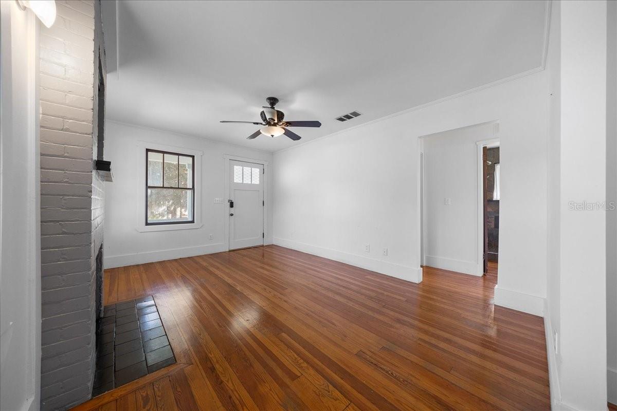 Image 6 of 44 For 722 10th Street