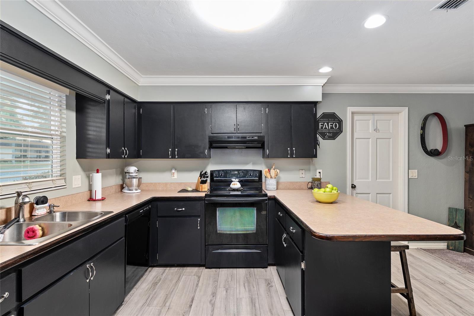 Image 26 of 68 For 5681 21st Lane