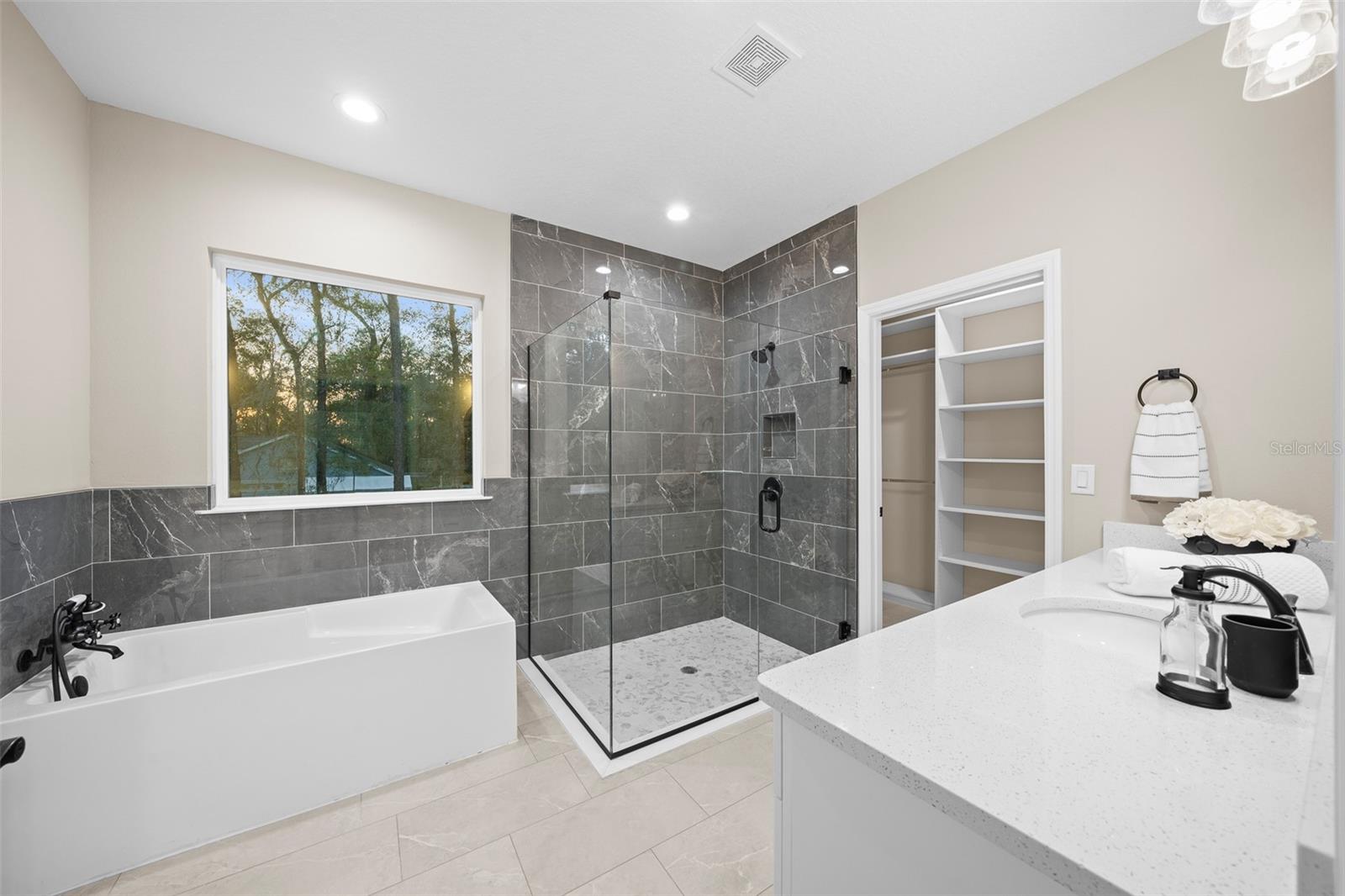 Image 18 of 28 For 5315 121st Terrace