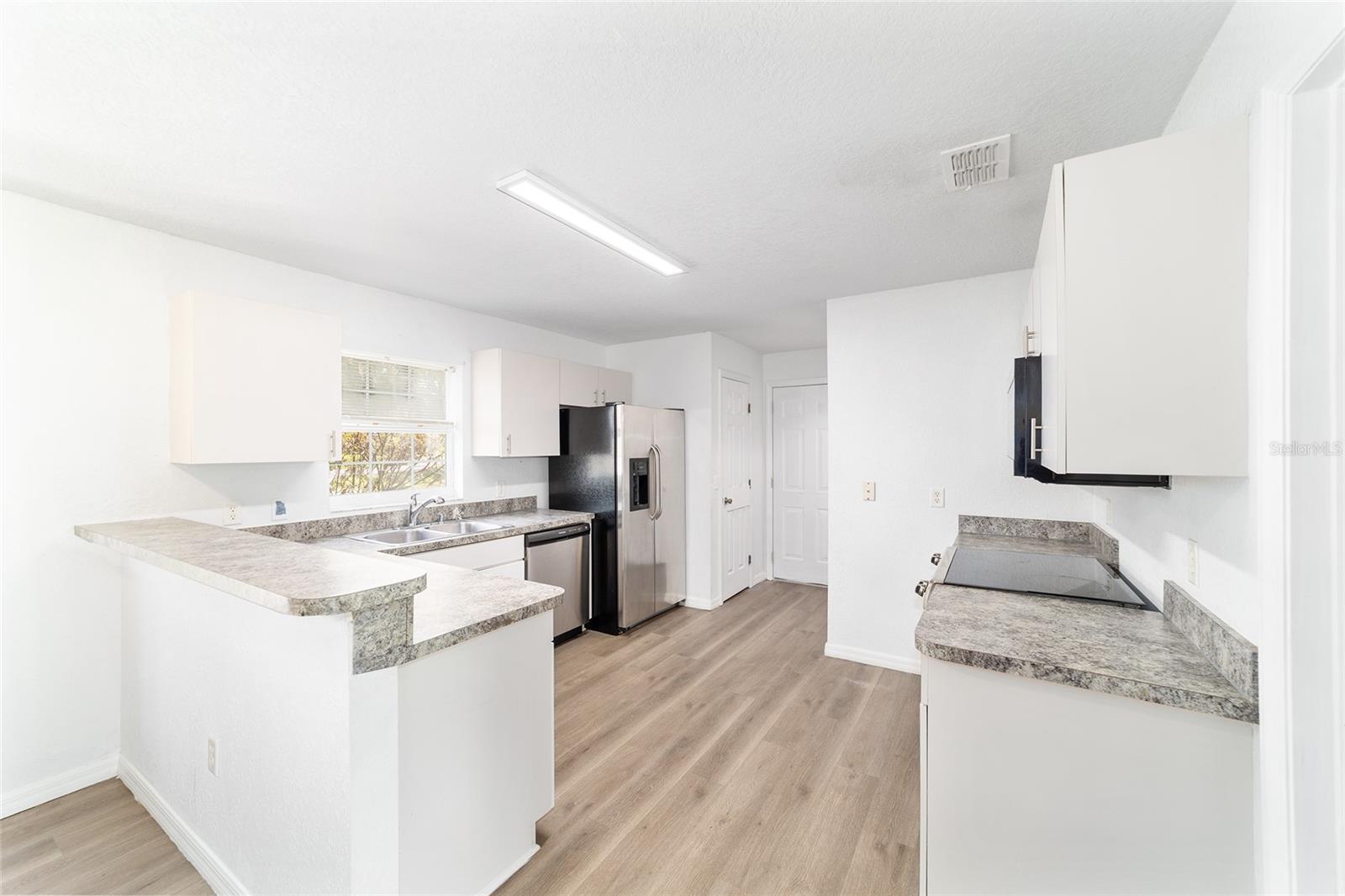 Image 28 of 71 For 5596 57th Street