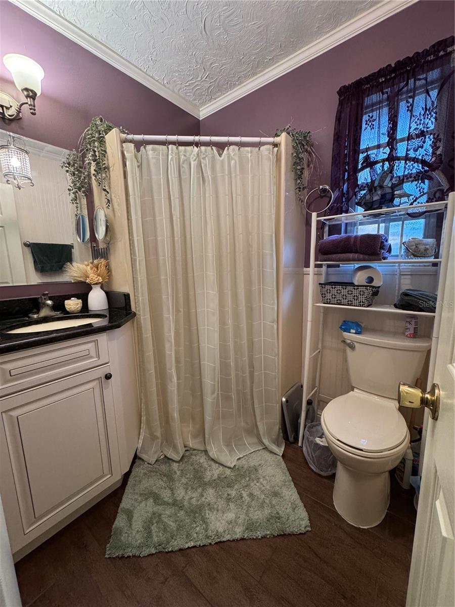 Listing photo id 15 for 4540 Sandy Hill Street