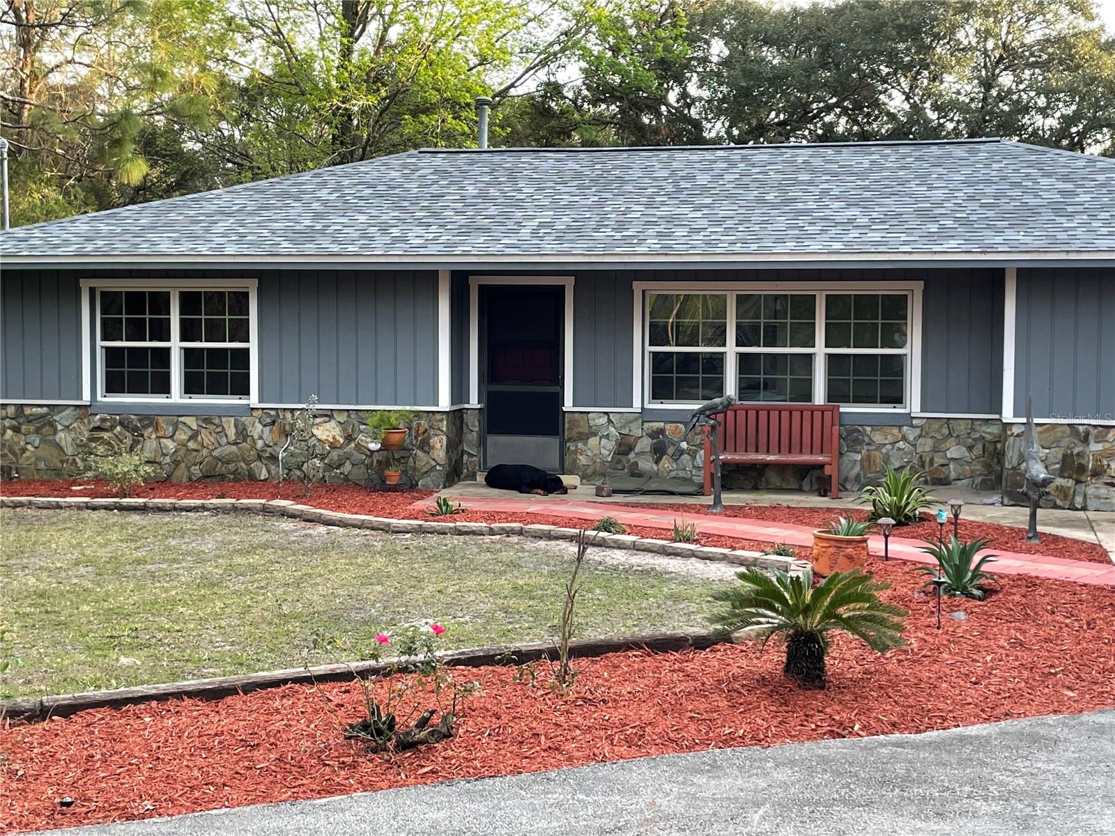 Listing photo id 0 for 4540 Sandy Hill Street