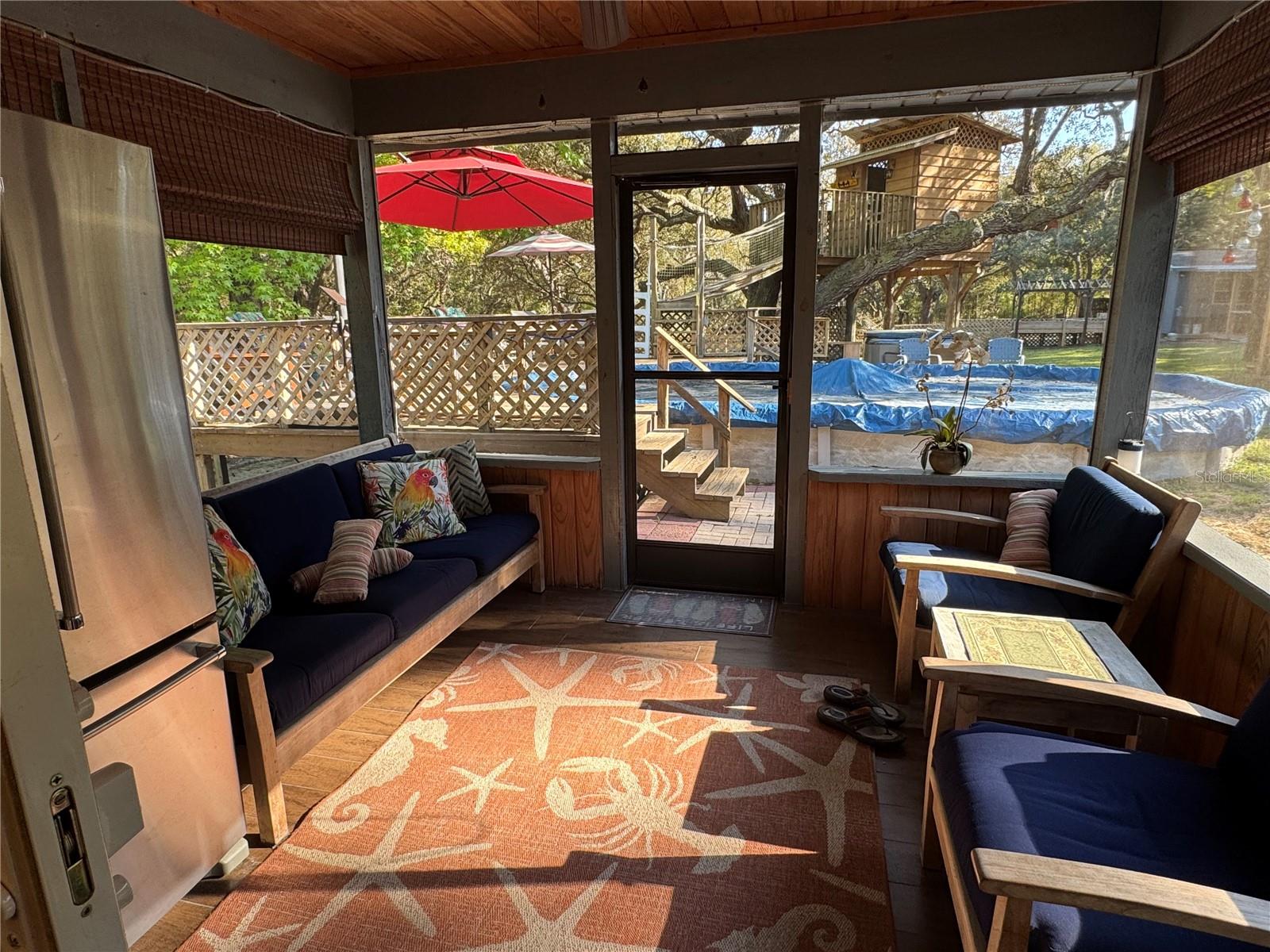 Listing photo id 21 for 4540 Sandy Hill Street