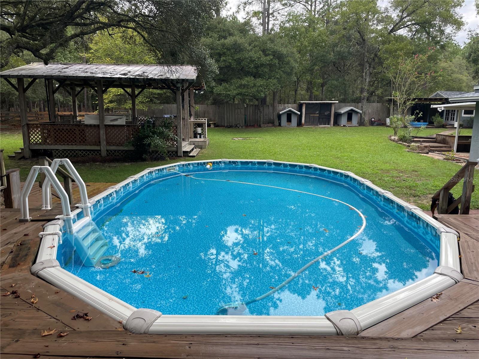 Listing photo id 22 for 4540 Sandy Hill Street