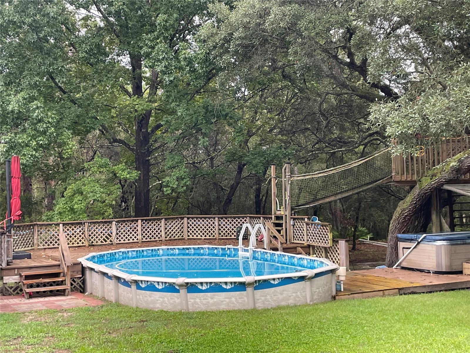 Listing photo id 24 for 4540 Sandy Hill Street