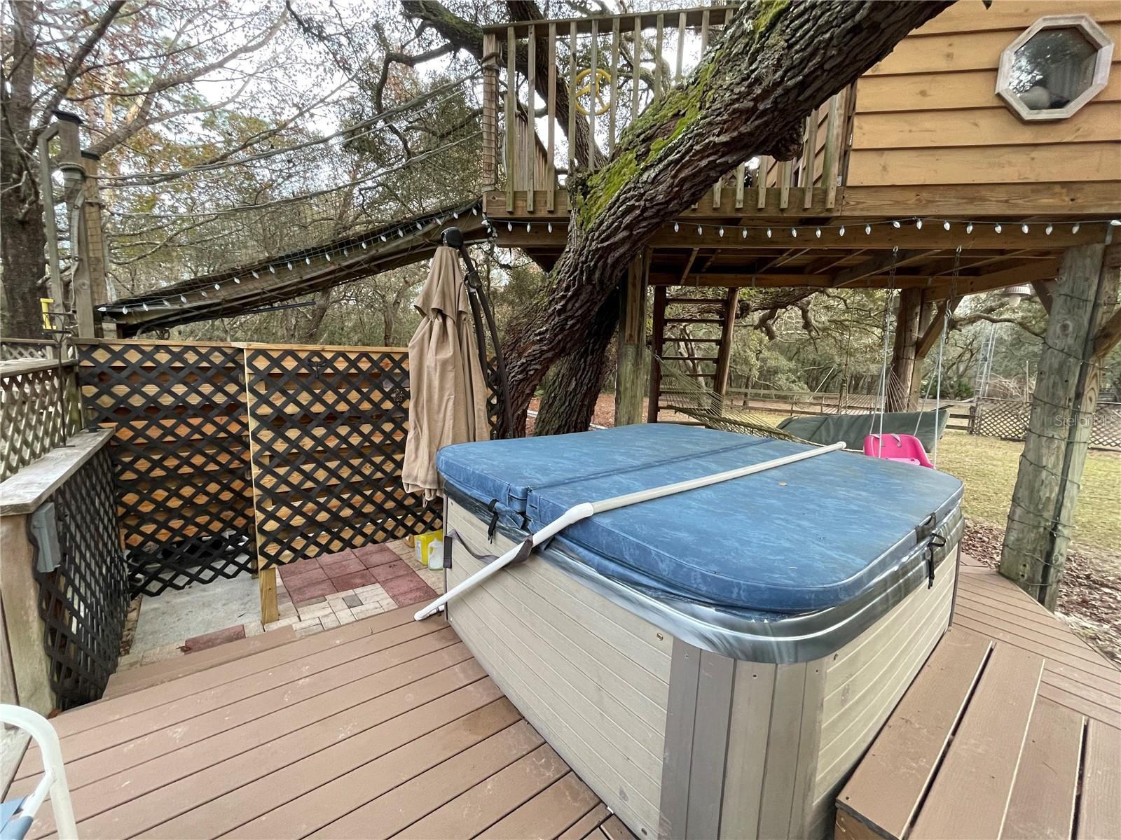 Listing photo id 26 for 4540 Sandy Hill Street