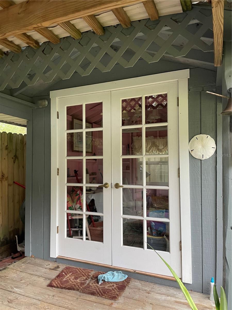 Listing photo id 31 for 4540 Sandy Hill Street