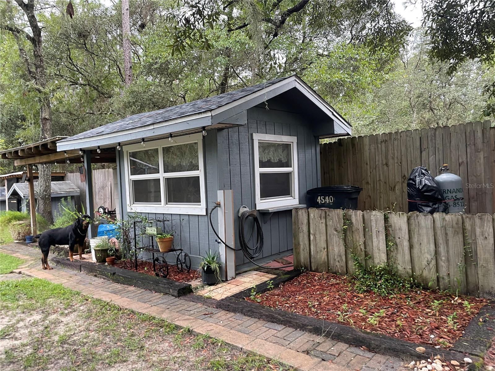 Listing photo id 32 for 4540 Sandy Hill Street