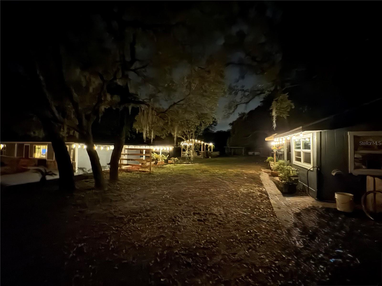 Listing photo id 34 for 4540 Sandy Hill Street