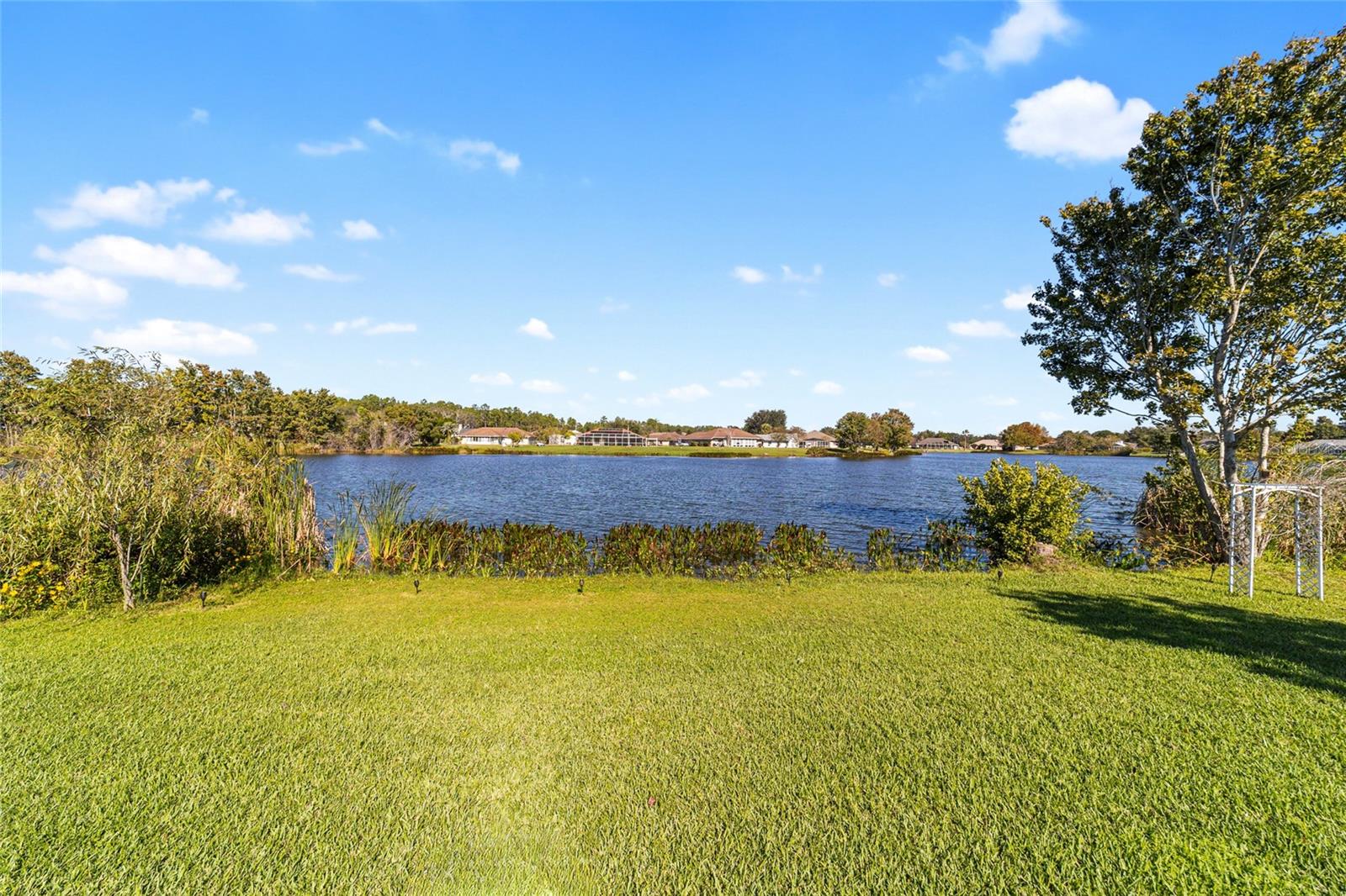 Listing photo id 0 for 27 Hickory Loop