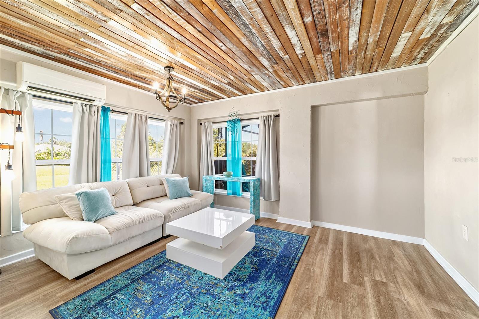 Listing photo id 21 for 27 Hickory Loop