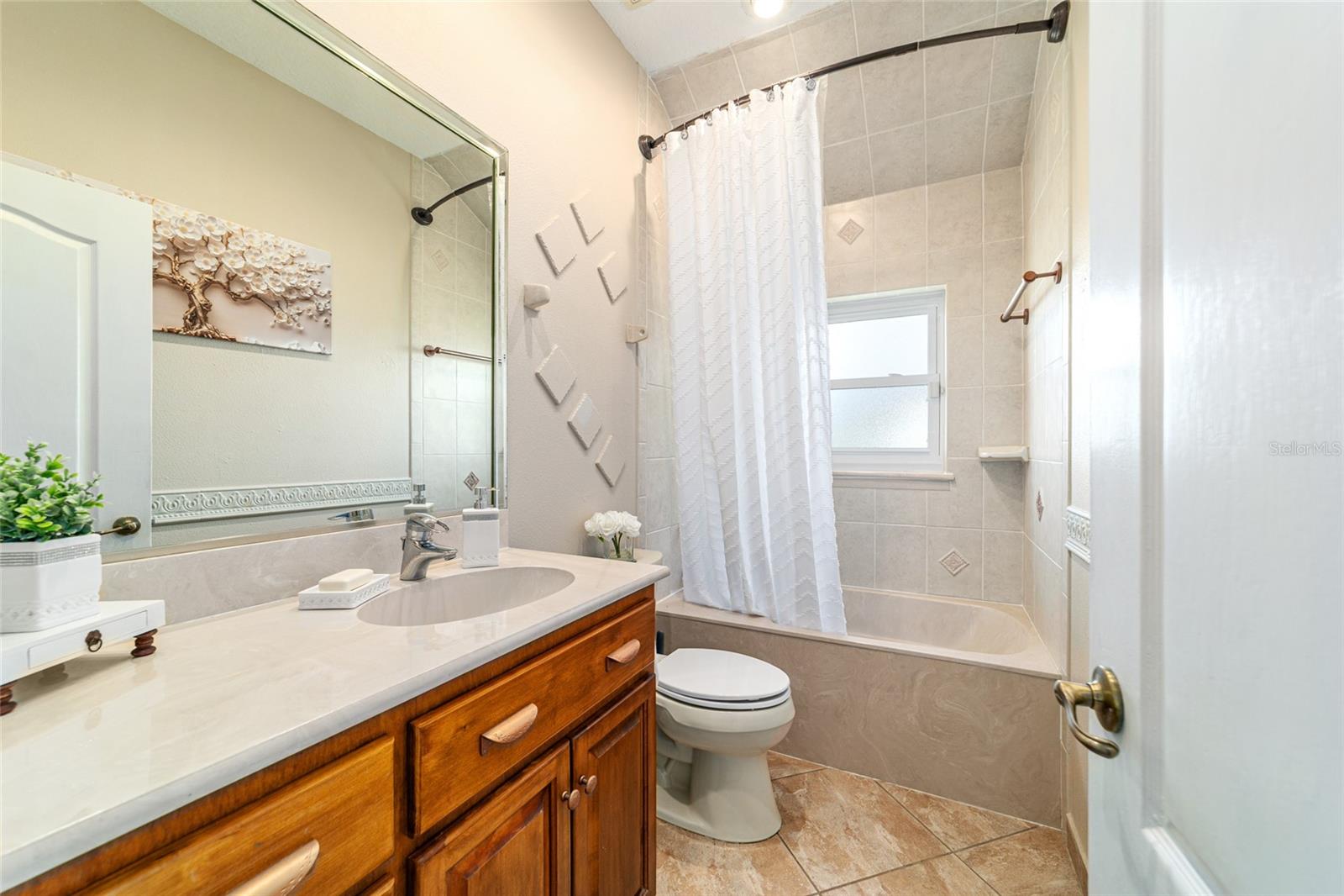 Listing photo id 25 for 27 Hickory Loop