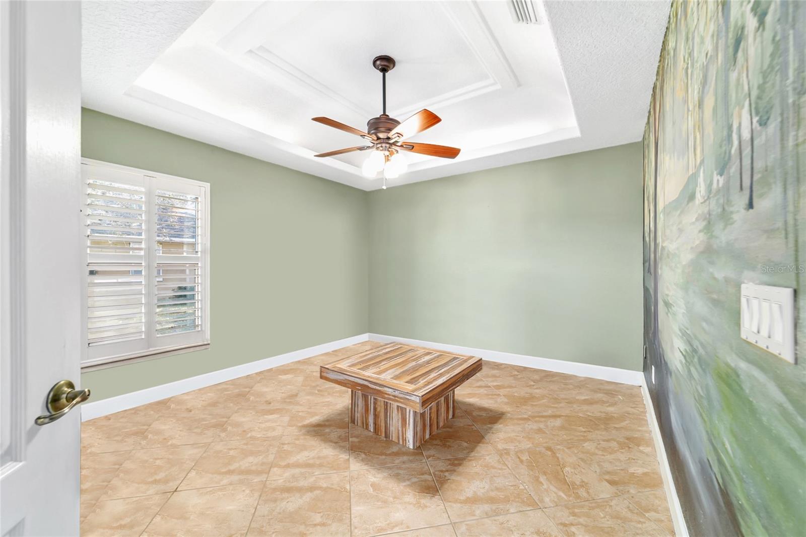 Listing photo id 26 for 27 Hickory Loop