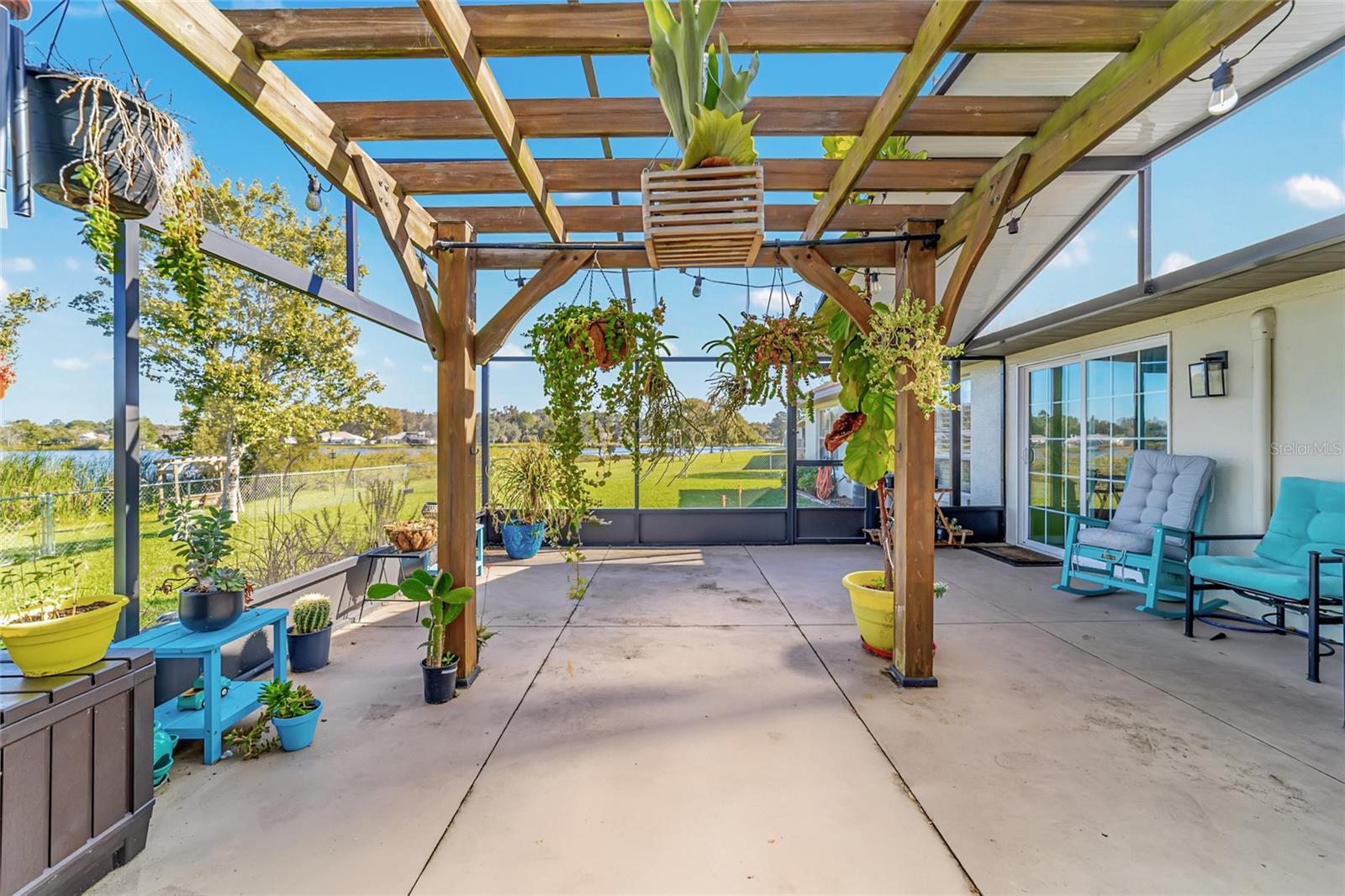 Listing photo id 31 for 27 Hickory Loop