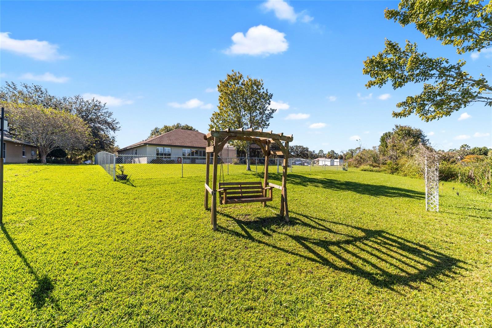 Listing photo id 40 for 27 Hickory Loop