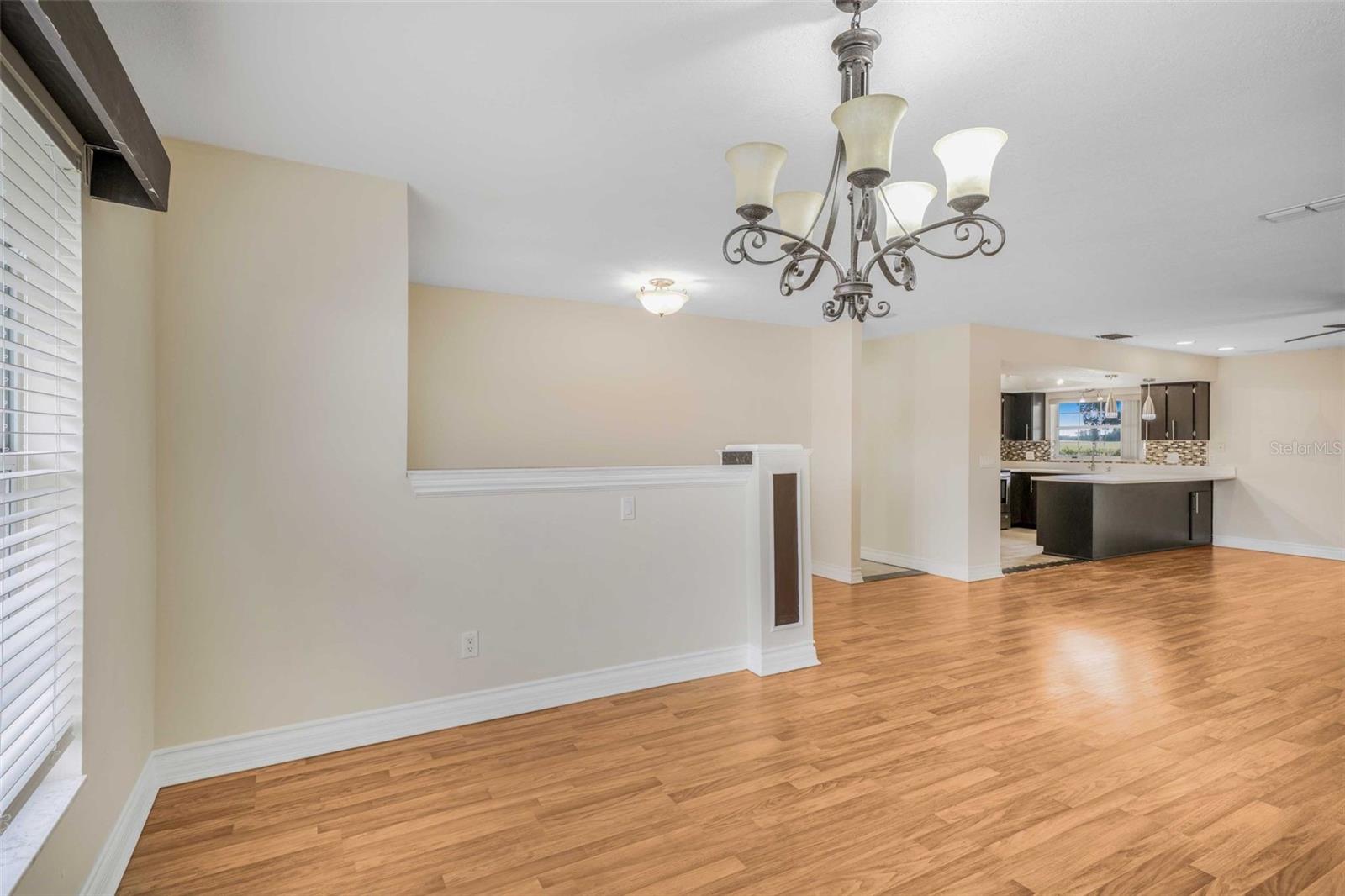 Image 10 of 61 For 981 Foxrun Terrace