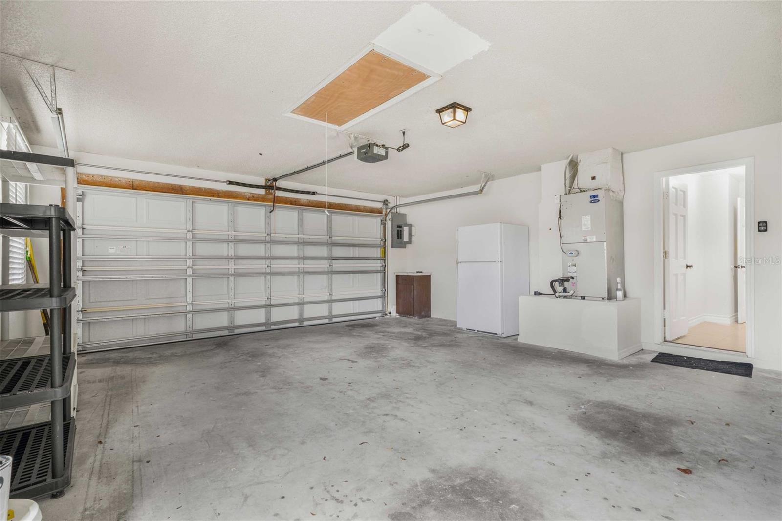 Image 40 of 61 For 981 Foxrun Terrace